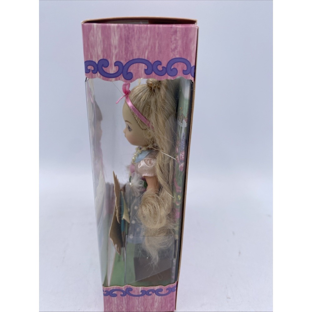 2004 Barbie Kelly FANTASY TALES TEA PARTY Pink/Blue Gown G8381 NRFB - Picture 10 of 14